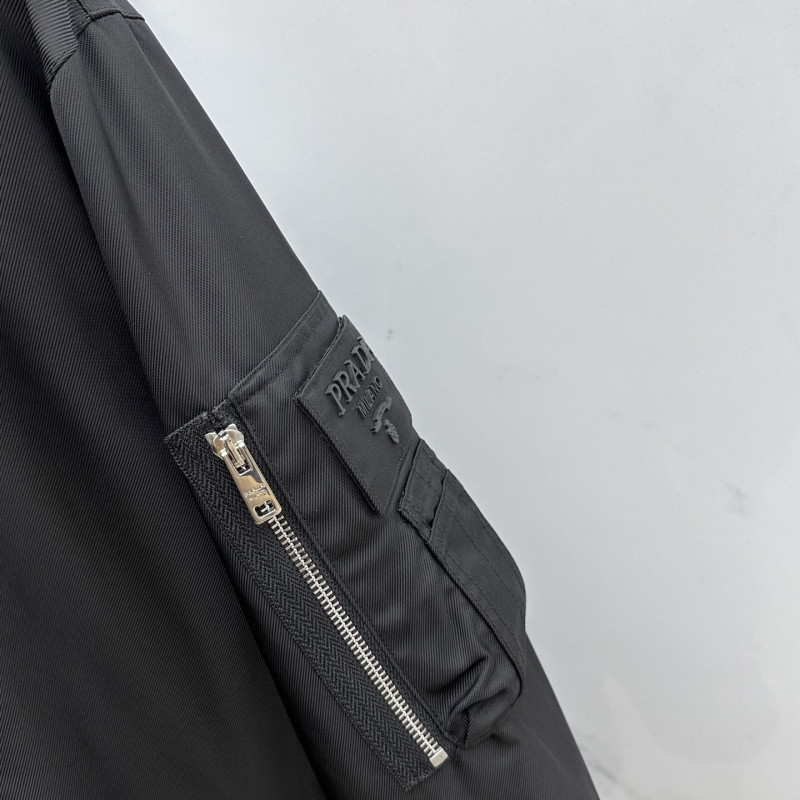 Pra*a outwear